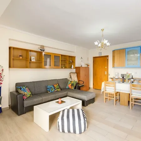 Big Modern Center Apartment, Balcony And Parking * Thessaloníki